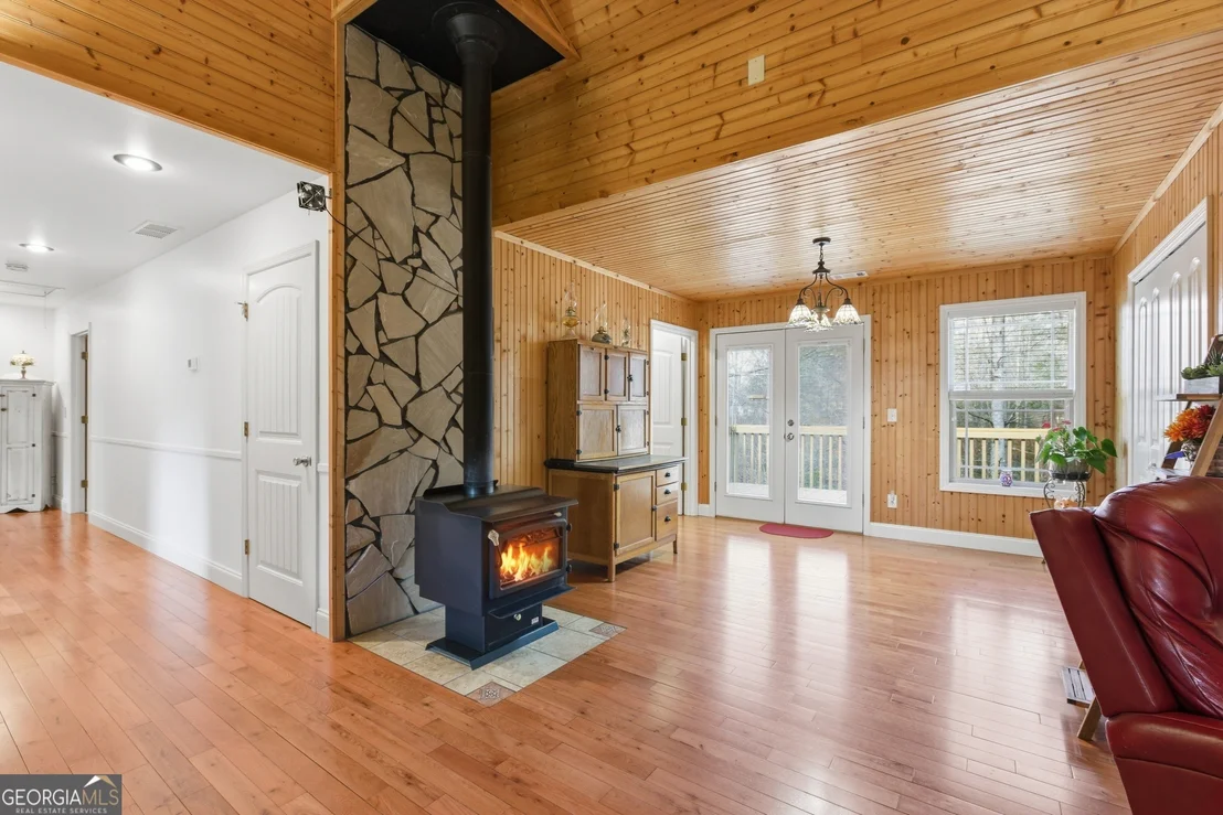 Photo of 498 Deer Track Road