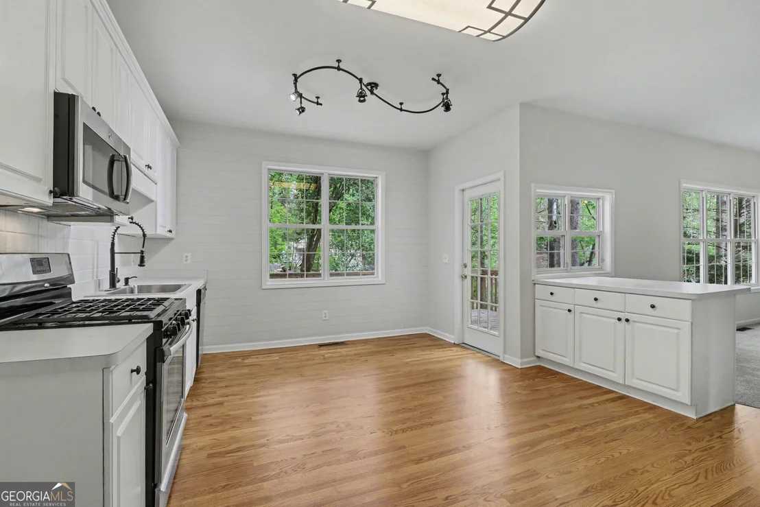 Photo of 3055 Heatherstone Drive
