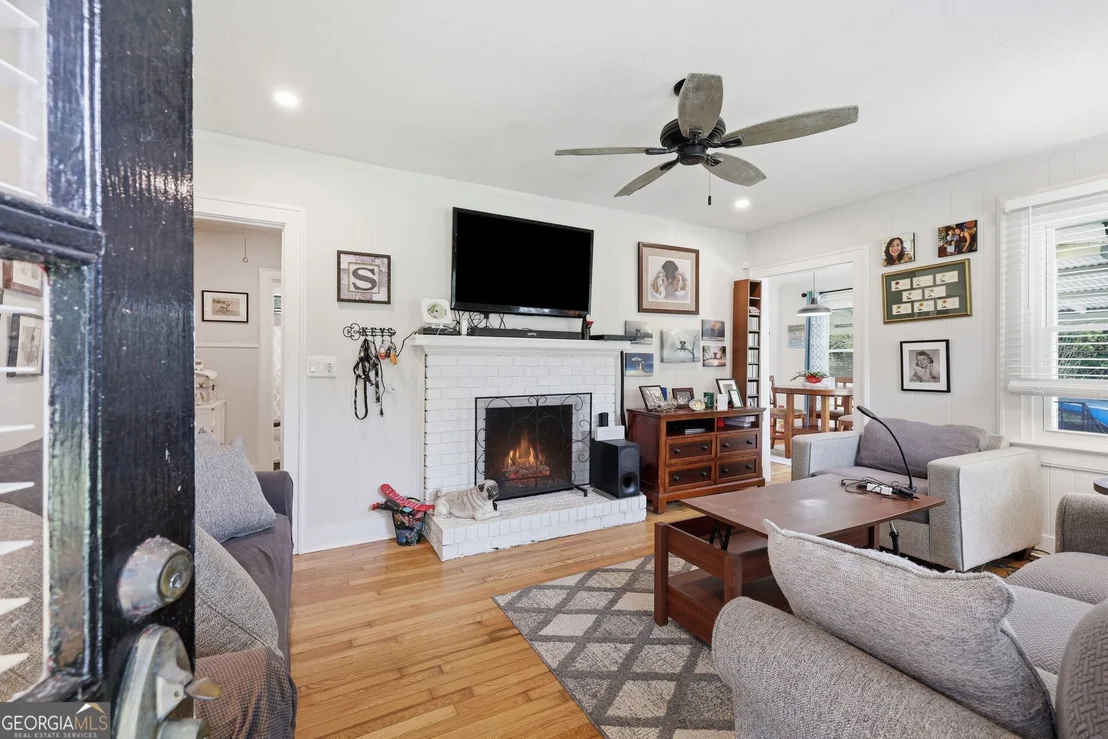 Photo of 119 Parkway Drive
