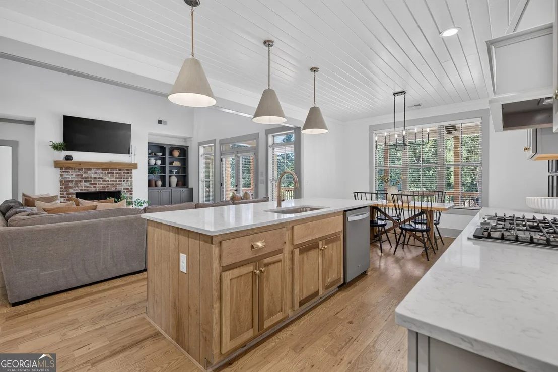 Photo of 417 Fox Valley Drive