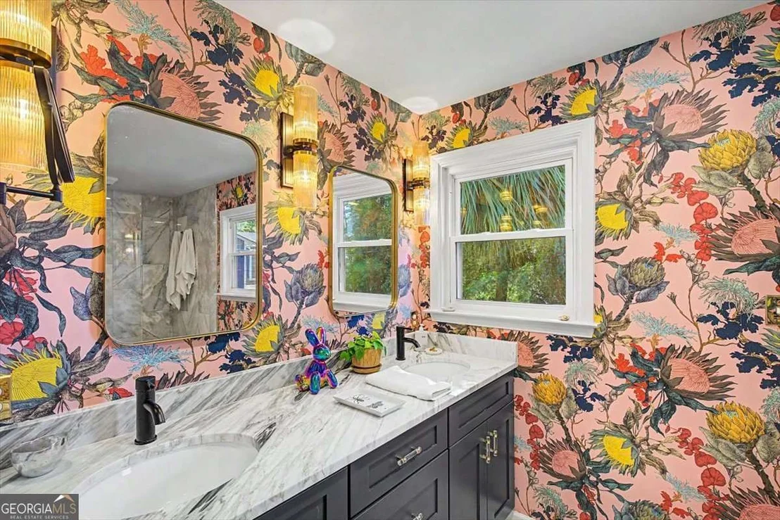 Photo of 210 Battery Way