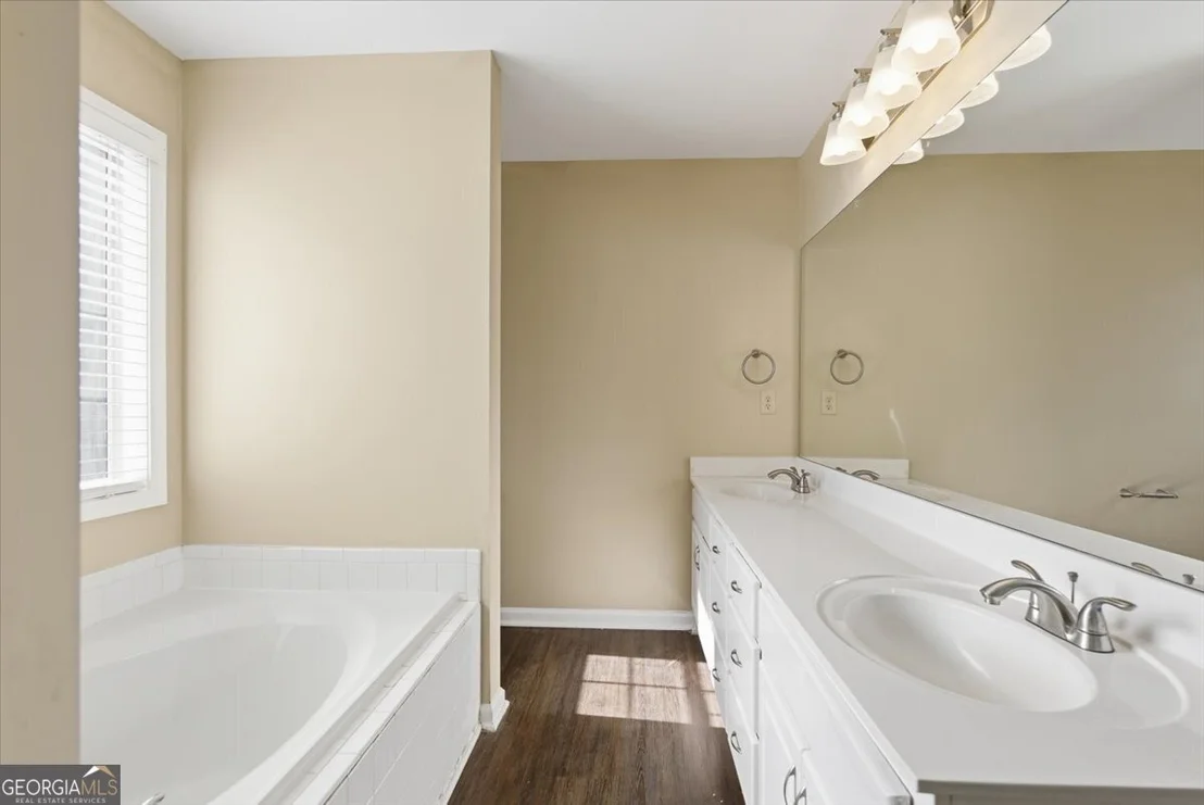 Photo of 1319 Vine Circle