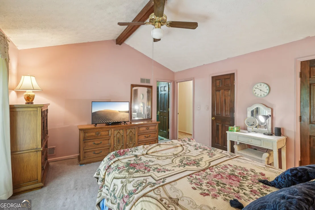 Photo of 8540 Ridge Road