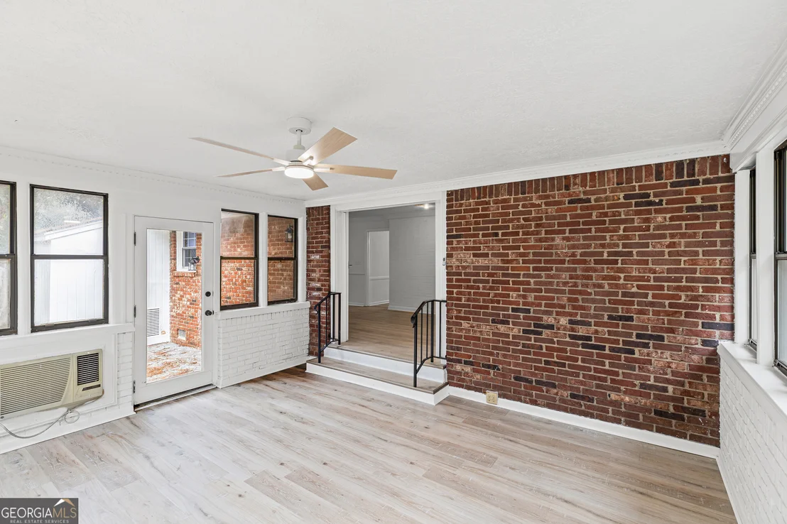 Photo of 3120 Edinburgh Drive
