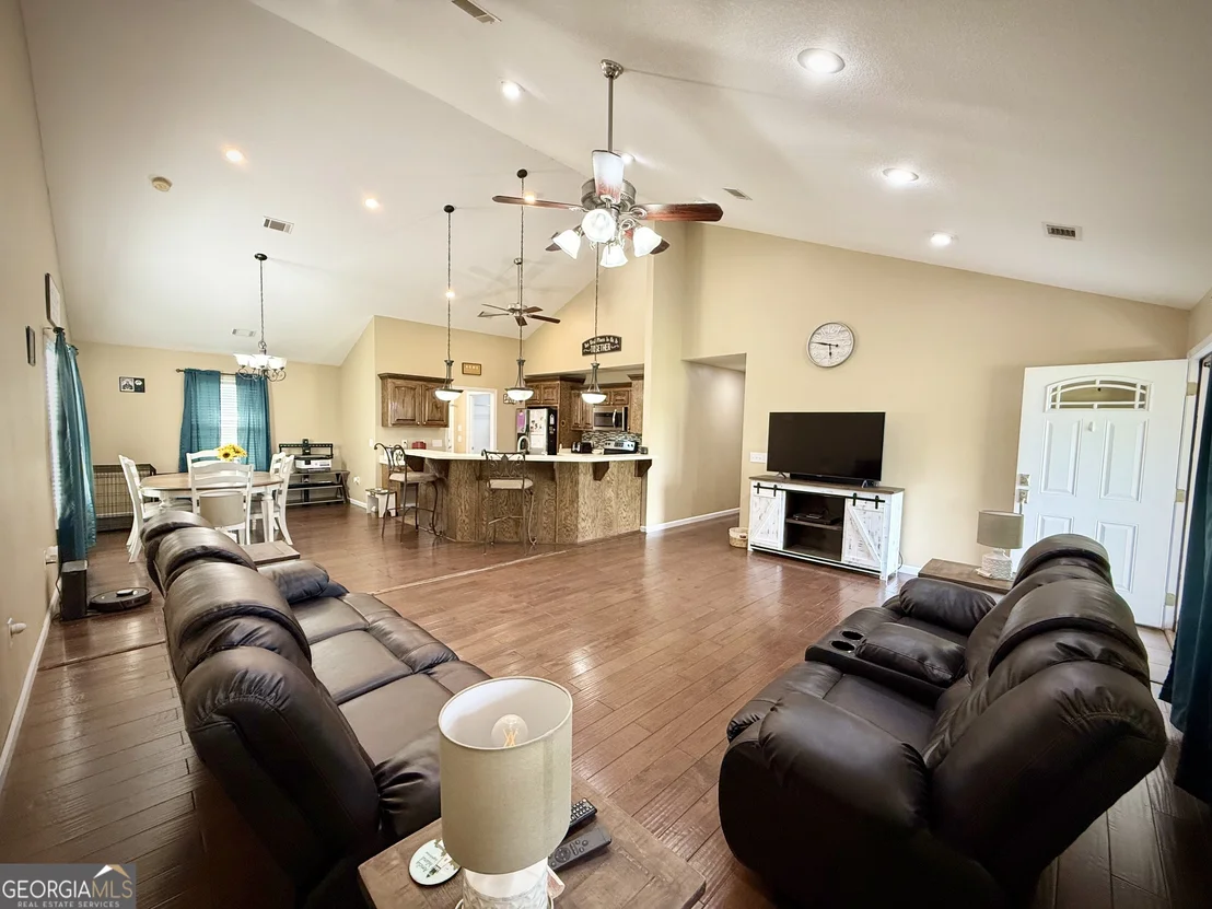 Photo of 2402 Zoar Road