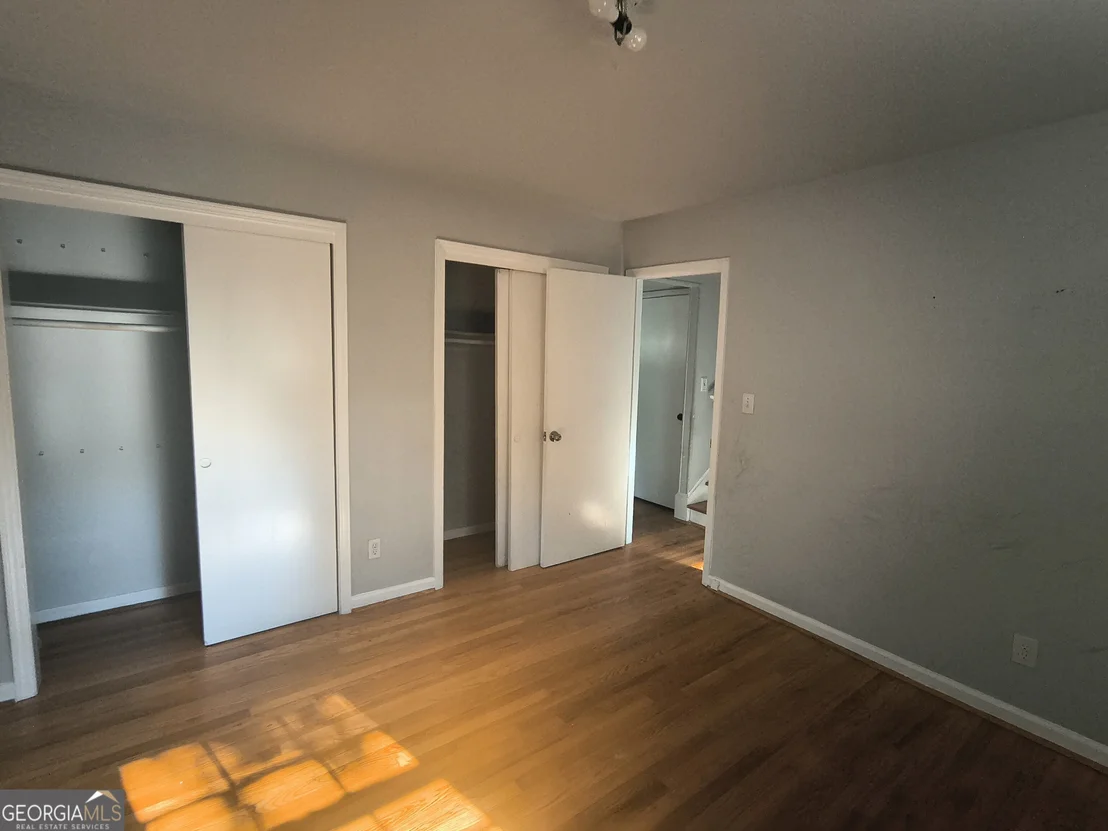 Photo of 363 River Road
