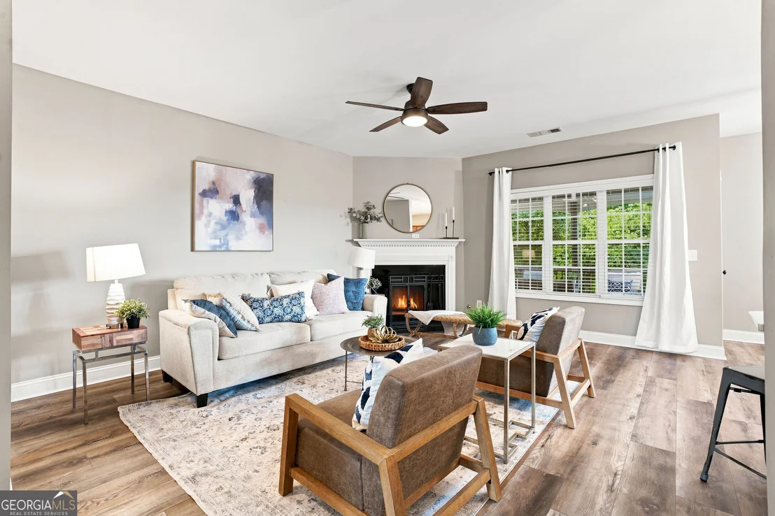 Photo of 423 Crestmont Lane
