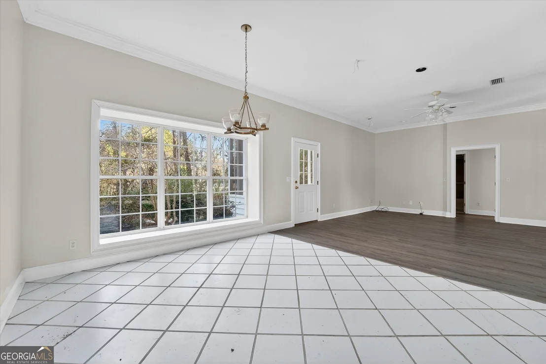 Photo of 1047 Juniper Lane