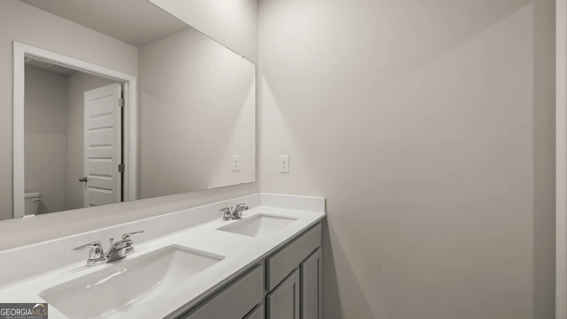 Photo of 438 Abbott Road