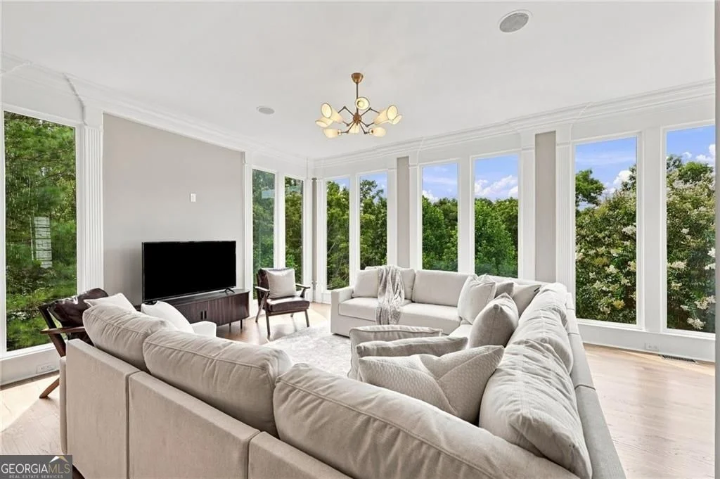 Photo of 6756 Hedge Row Lane