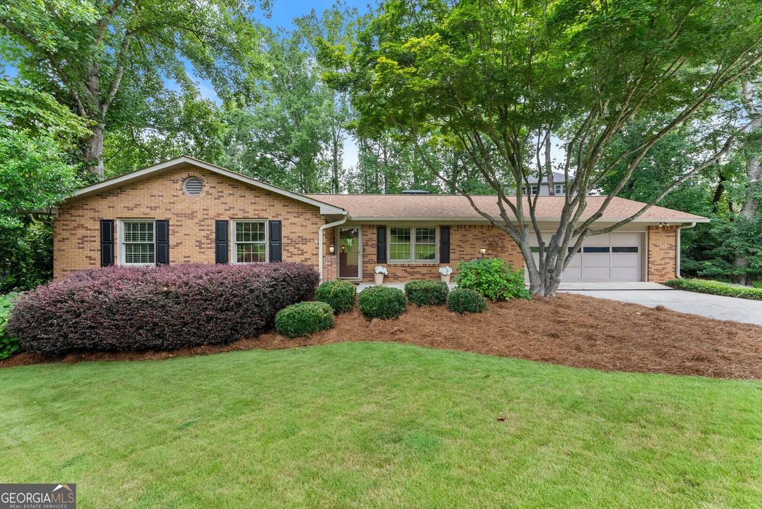 Photo of 290 Cochran Drive