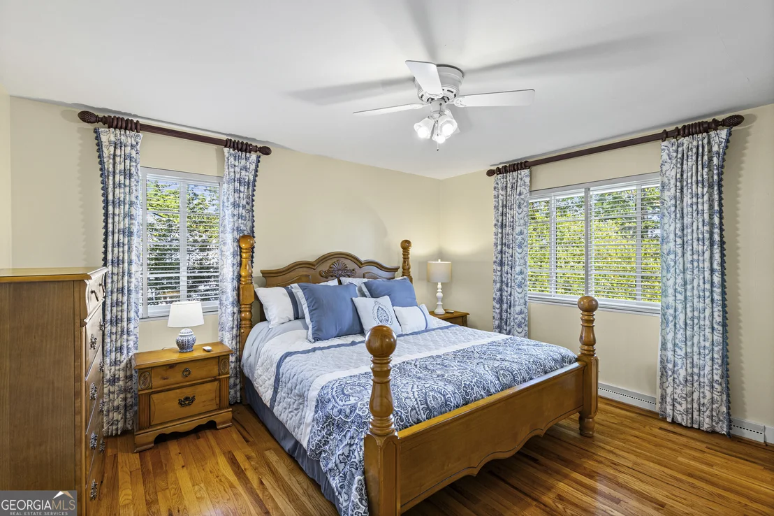 Photo of 2220 Edgewood Drive
