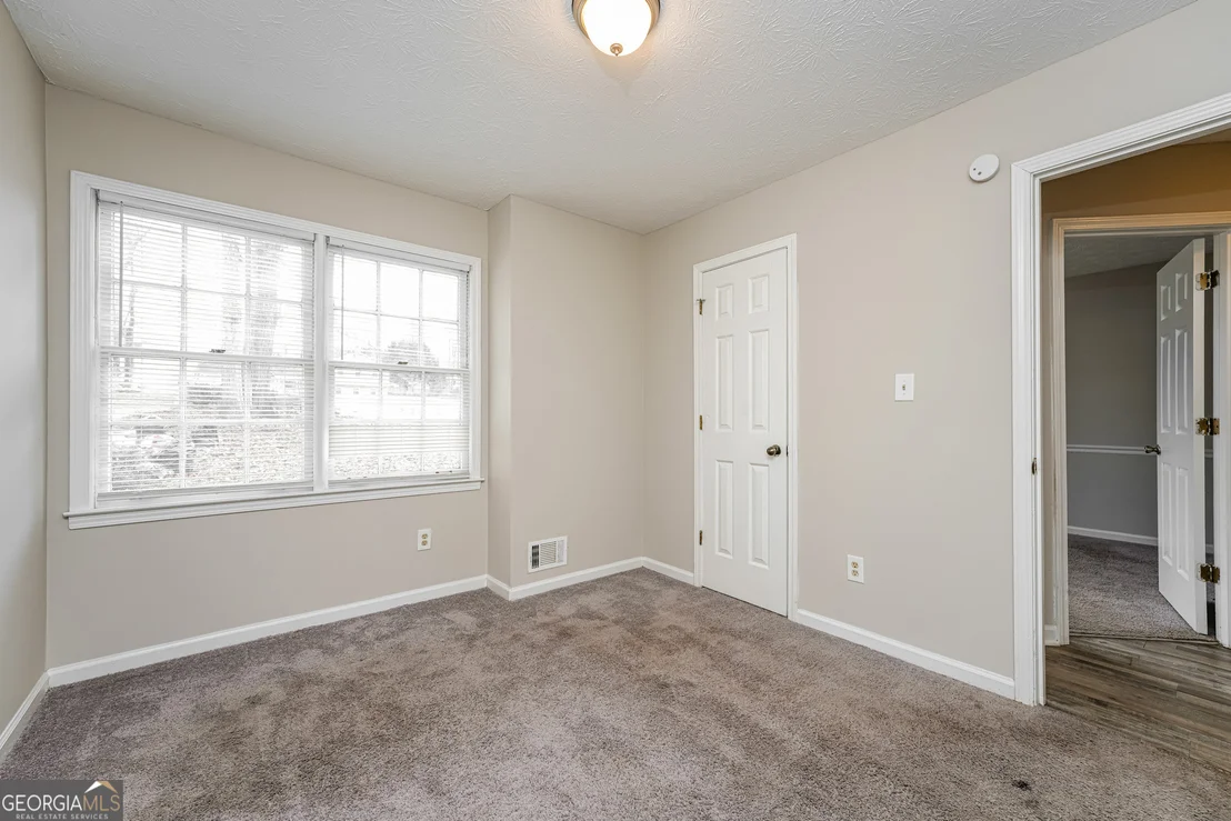 Photo of 232 Farmbrook Parkway