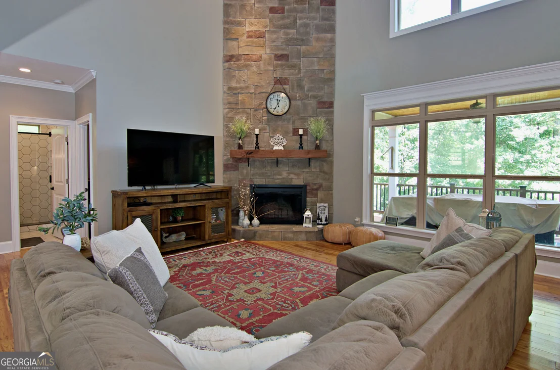 Photo of 231 Stelling Drive