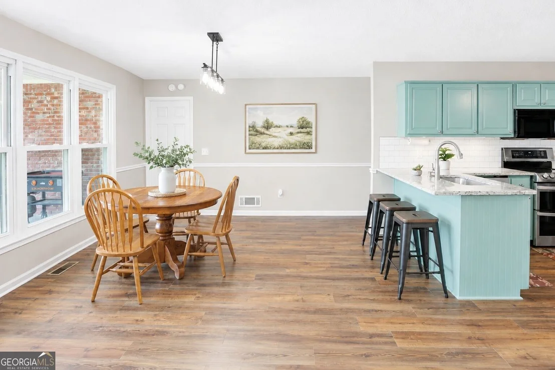 Photo of 2373 Whitney Road