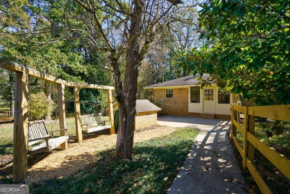 Photo of 8100 Hog Mountain Road