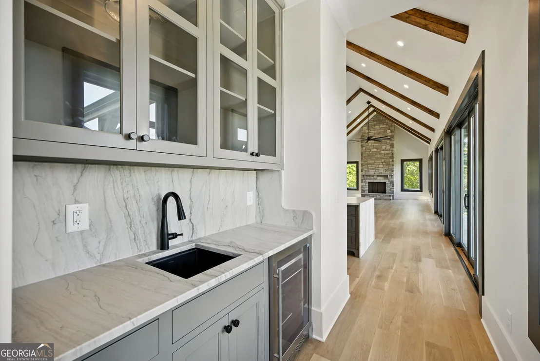 Photo of 608 Winterberry Drive