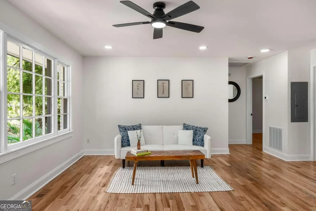 Photo of 57 Hillcrest Drive SE