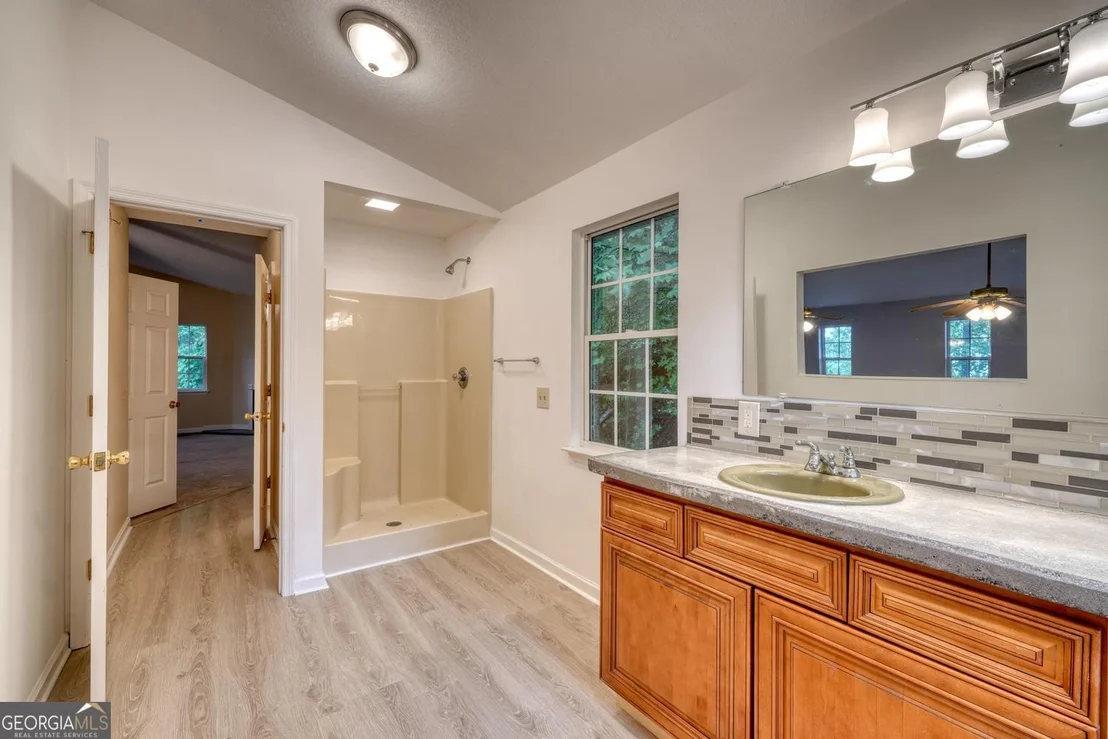 Photo of 20 Eagle Heights Road