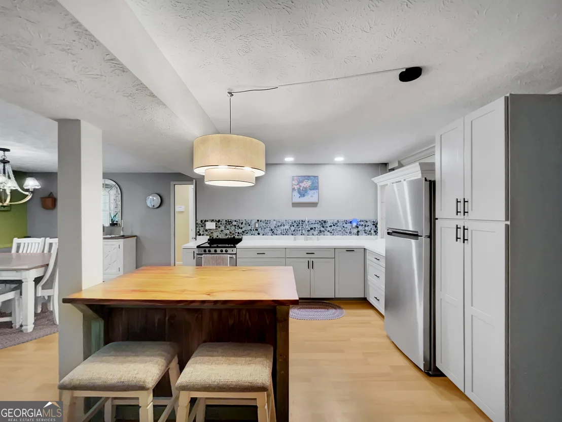 Photo of 298 Hudson River Drive