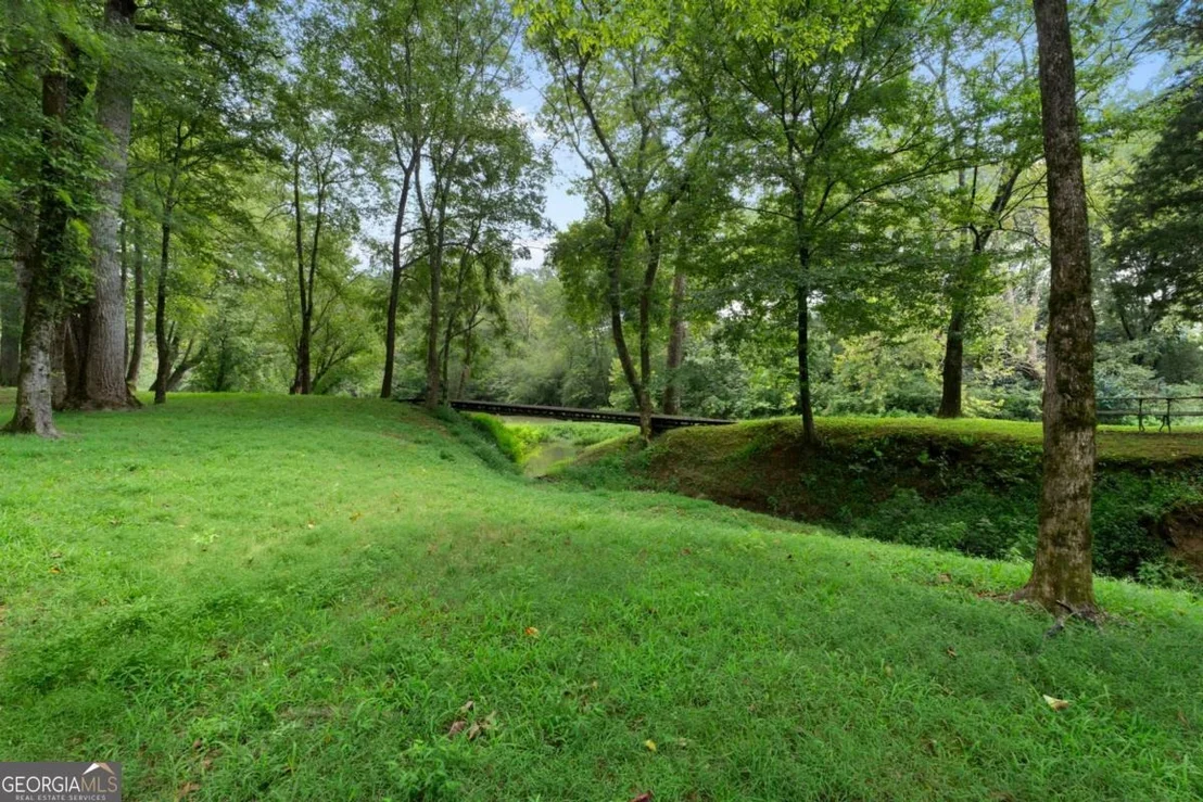 Photo of 2059 Cave Spring Road
