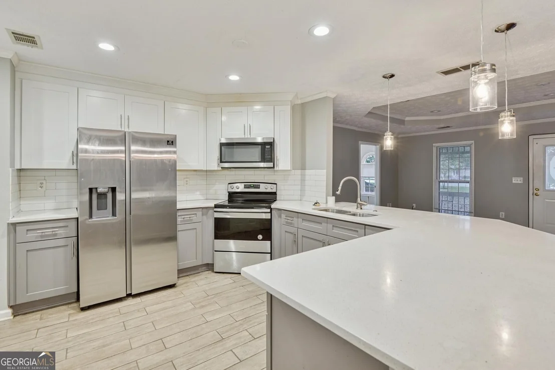Photo of 2880 Highpoint Road
