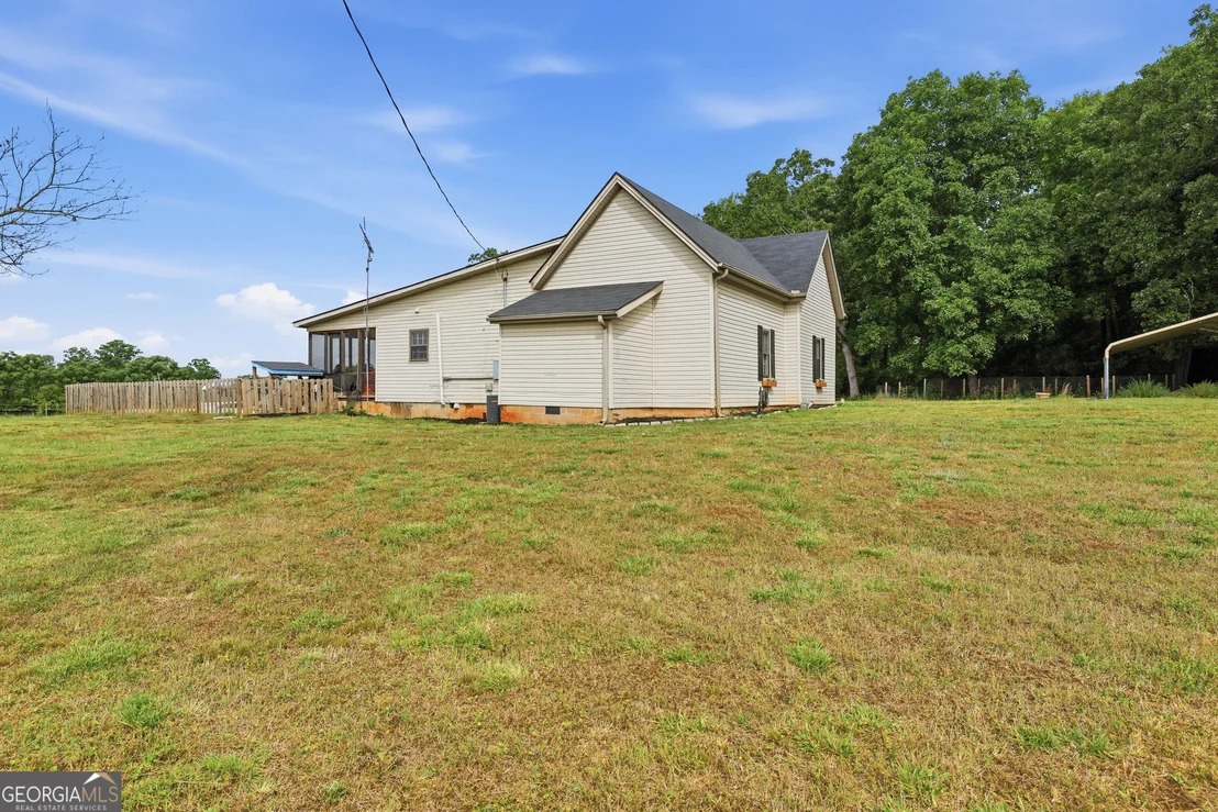 Photo of 5525 Sandy Cross Road
