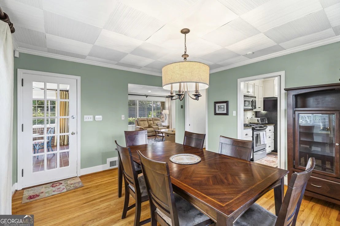 Photo of 2220 Edgewood Drive