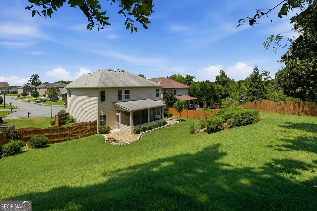 Photo of 5565 Banner Boulevard