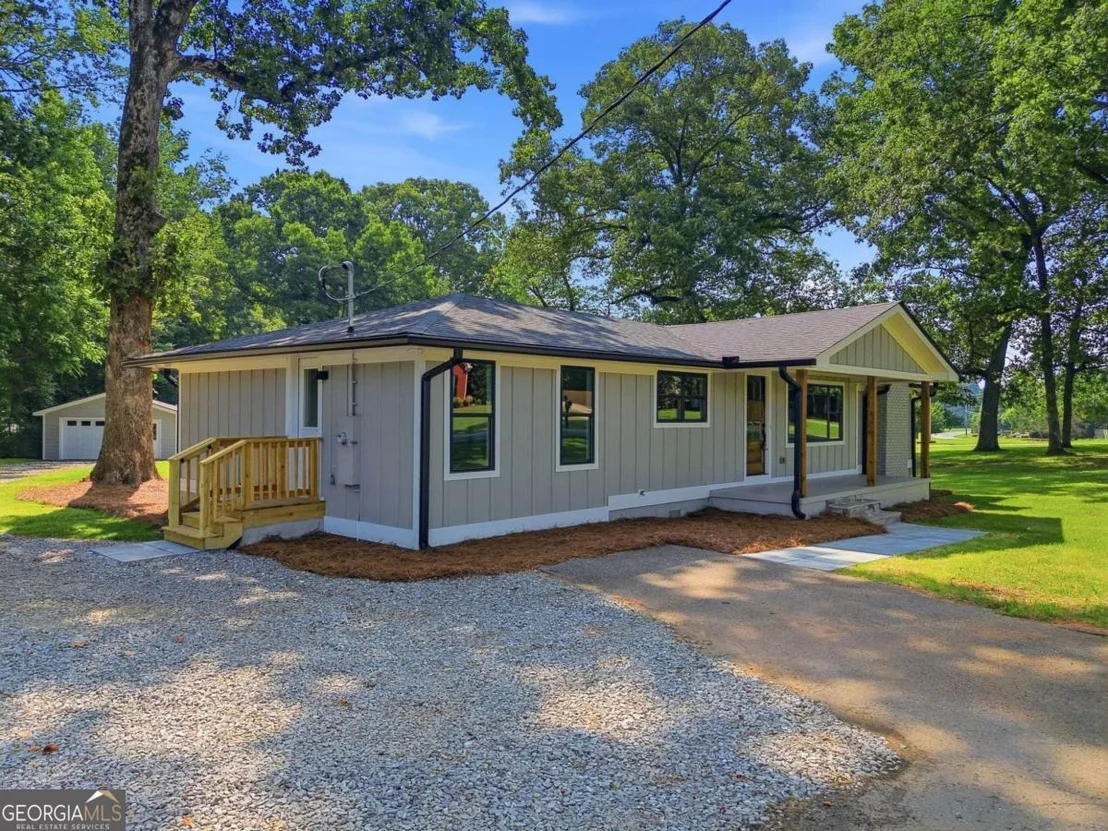 Photo of 1528 New Light Road