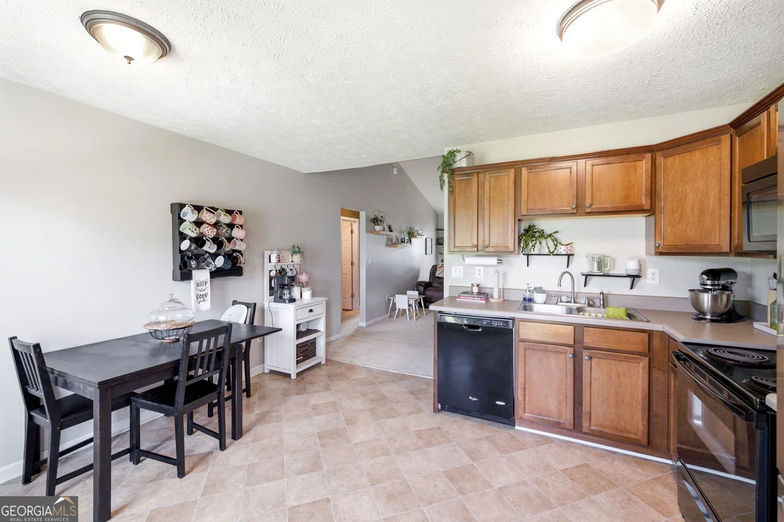 Photo of 121 Crest View Drive