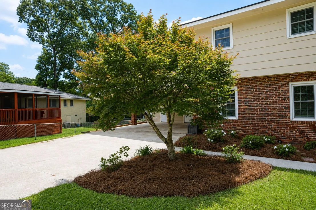 Photo of 224 Windsor Drive