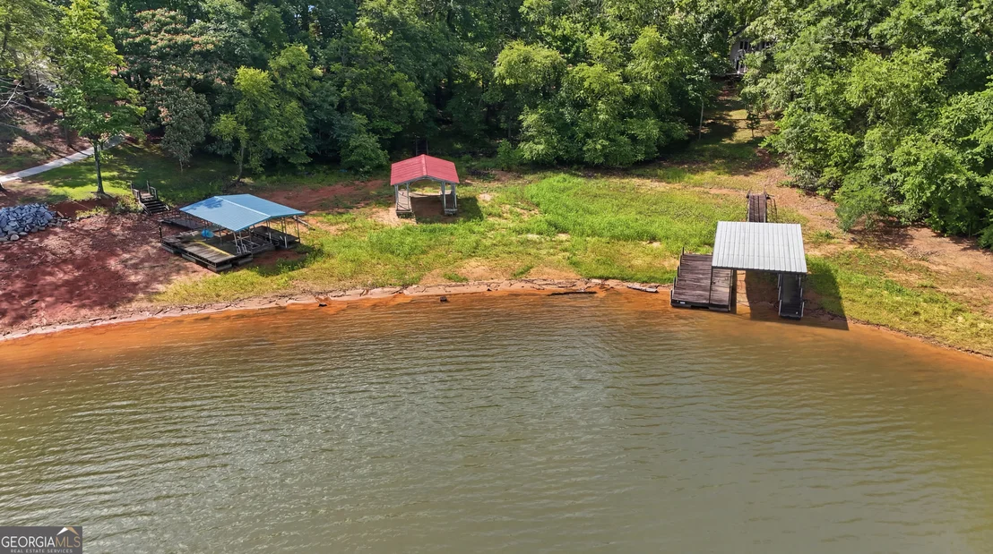 Photo of 1042 Lakeland Drive