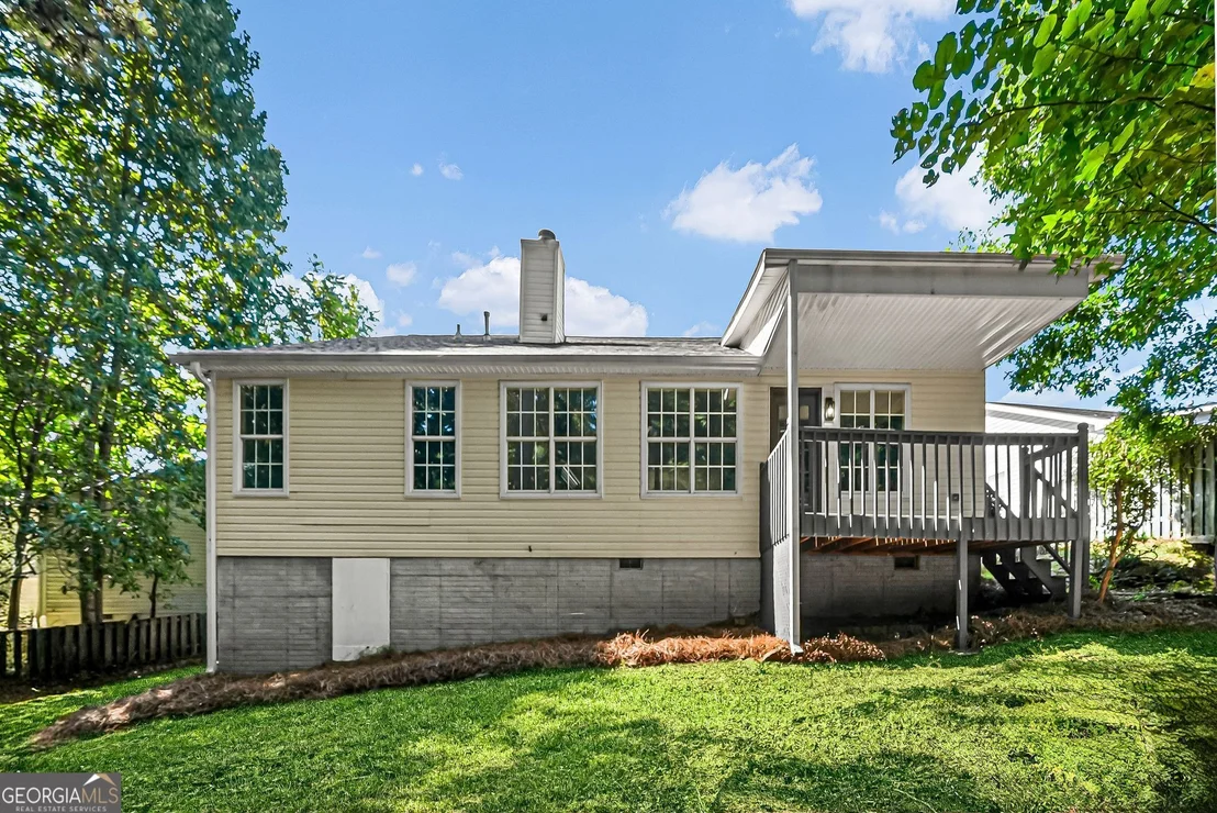 Photo of 235 Oak Circle N