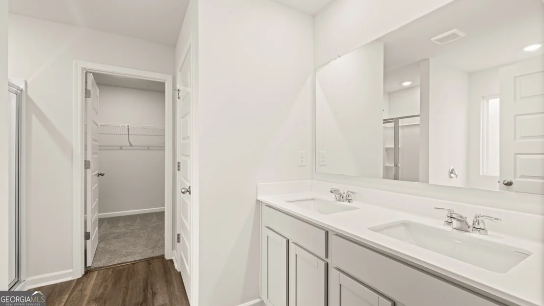 Photo of 497 Abbott Road