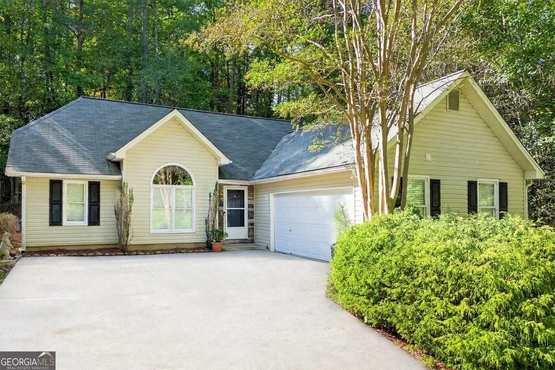 Photo of 146 Pinebrook Drive