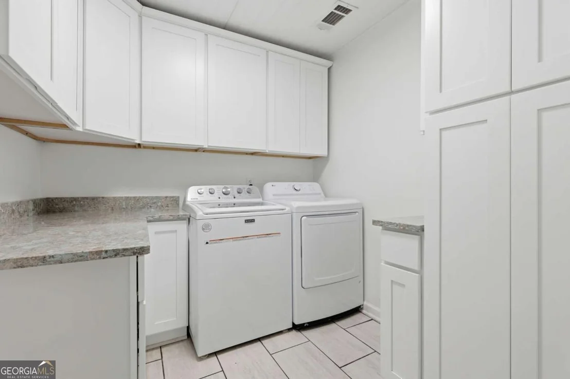 Photo of 1613 Lake Drive