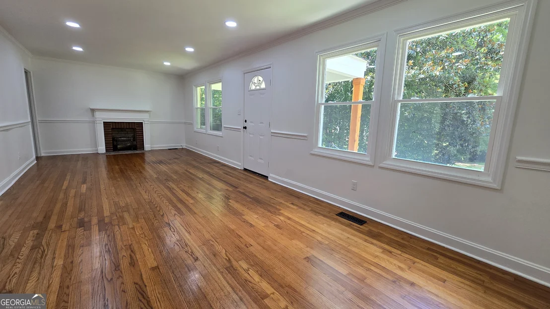 Photo of 2192 General Winship Drive