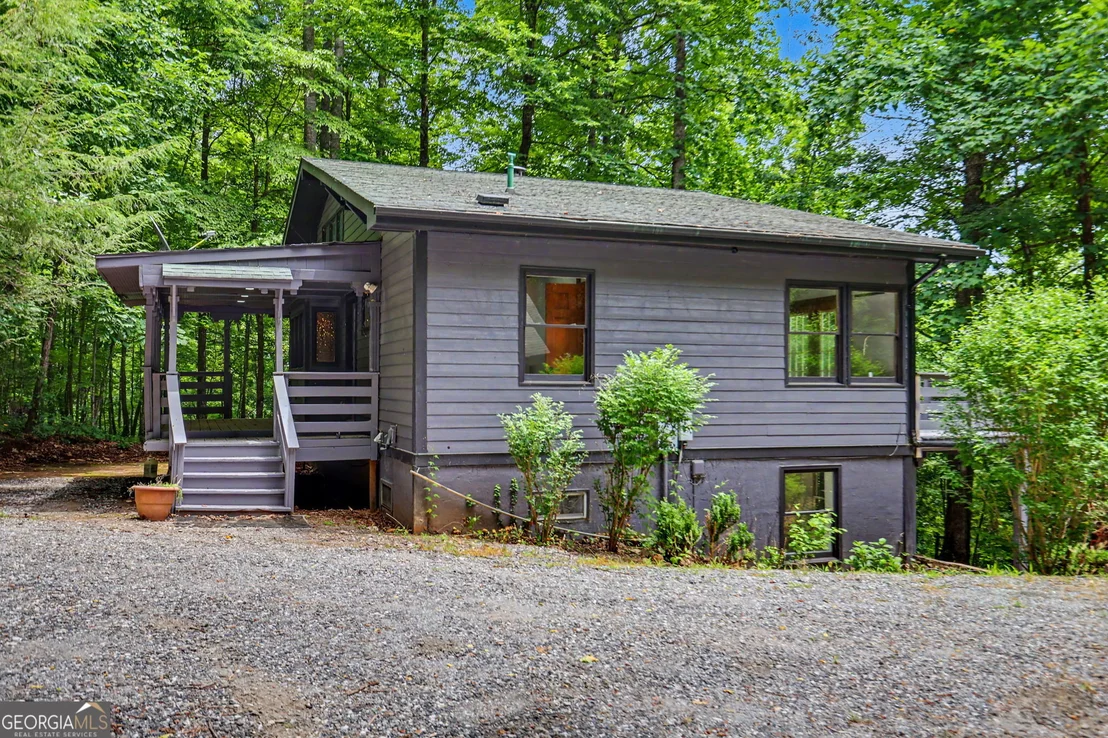 Photo of 996 Crestview Drive