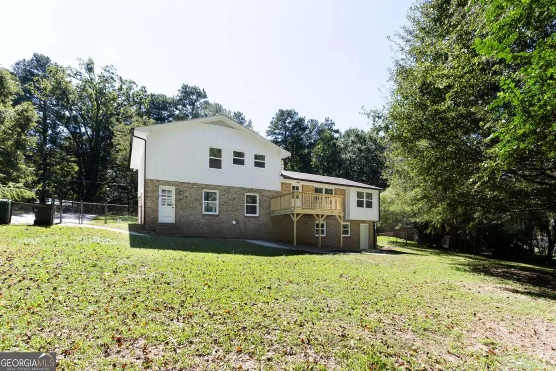 Photo of 2882 Creek Drive