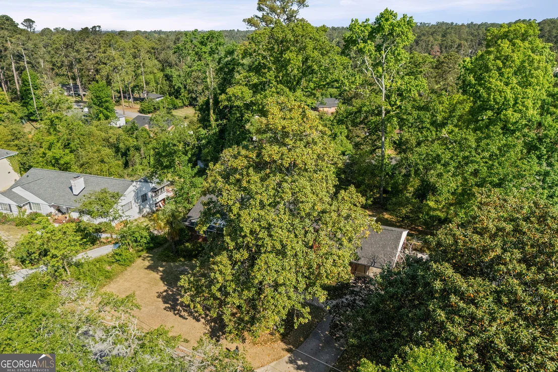 Photo of 2220 Edgewood Drive