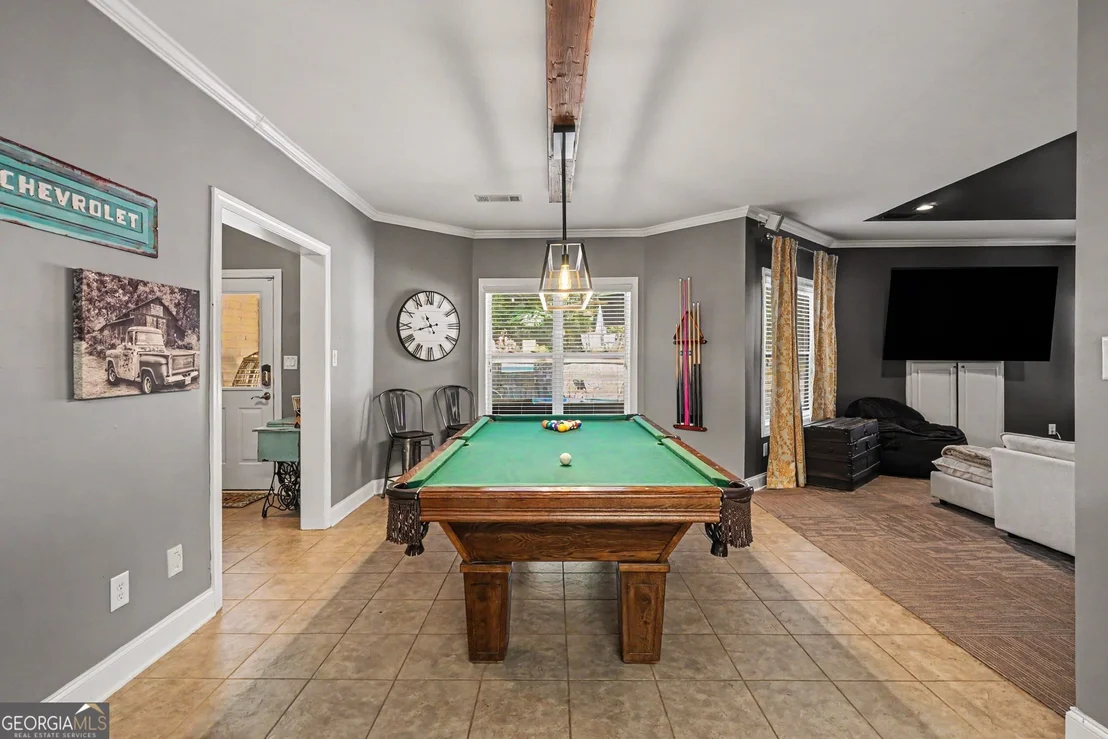 Photo of 385 Primrose Lane