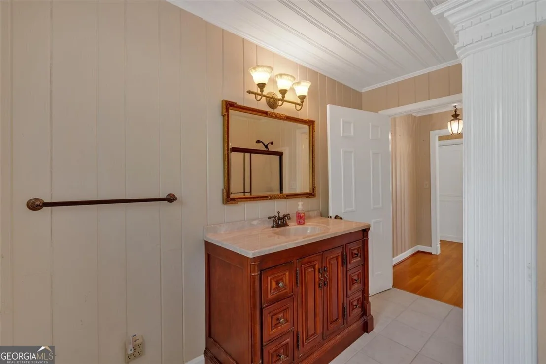 Photo of 107 Lakeview Drive