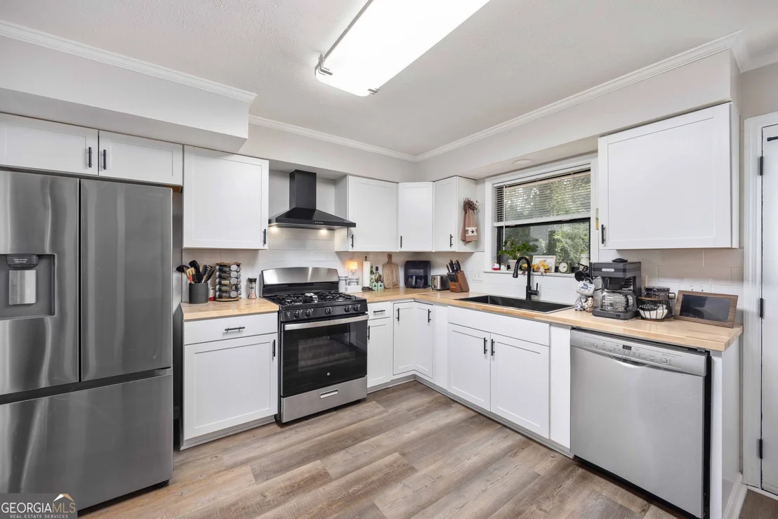 Photo of 3838 Lyn Drive