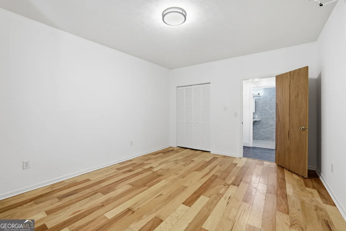 Photo of 700 Sillycook Trail
