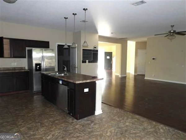 Photo of 1321 Windrow Drive