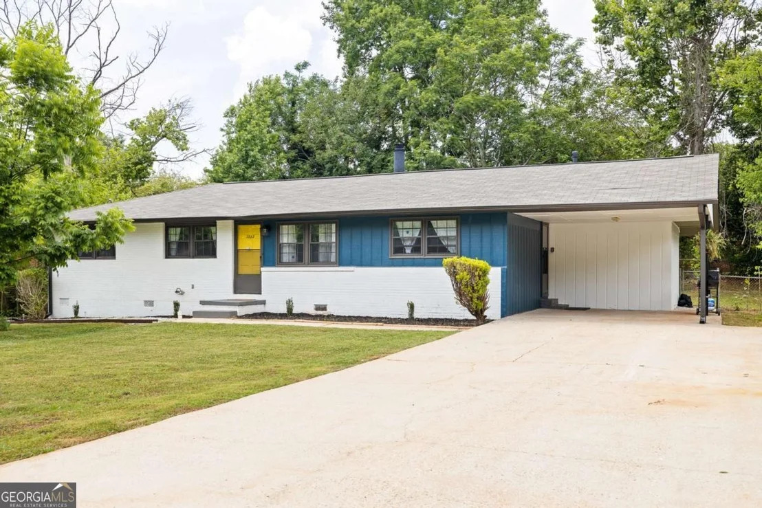 Photo of 3842 Brookcrest Circle
