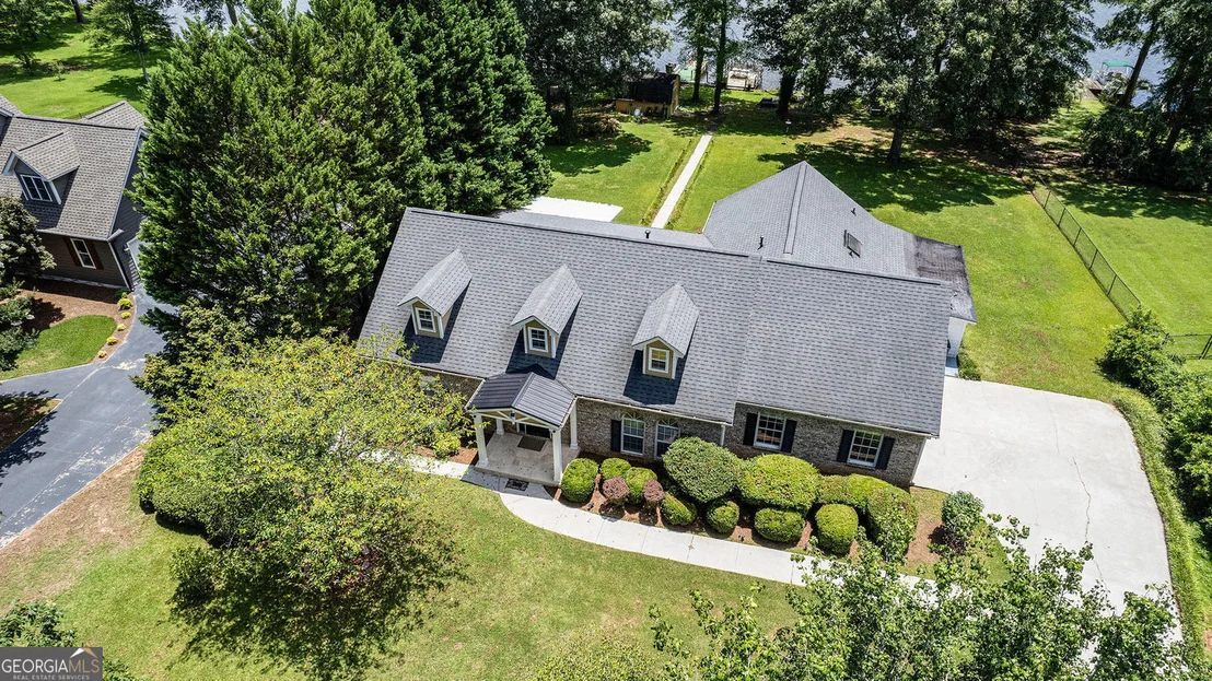 Photo of 96 Pointe View Court