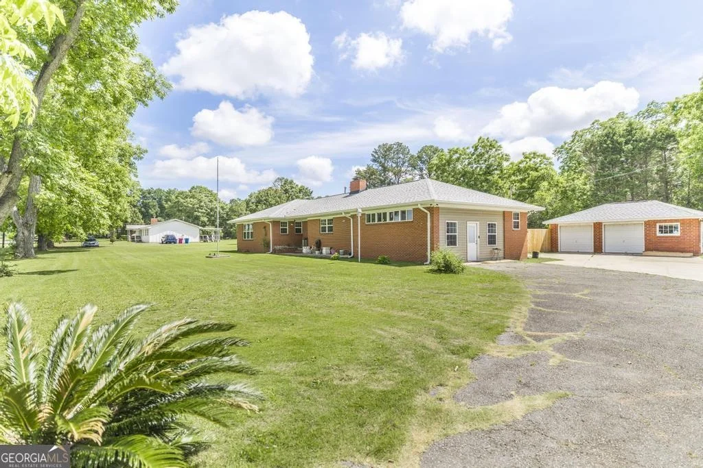 Photo of 3261 Walden Road