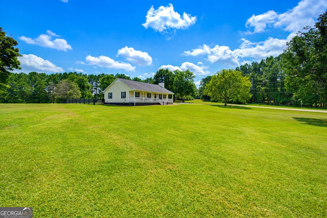 Photo of 15 Davis Road